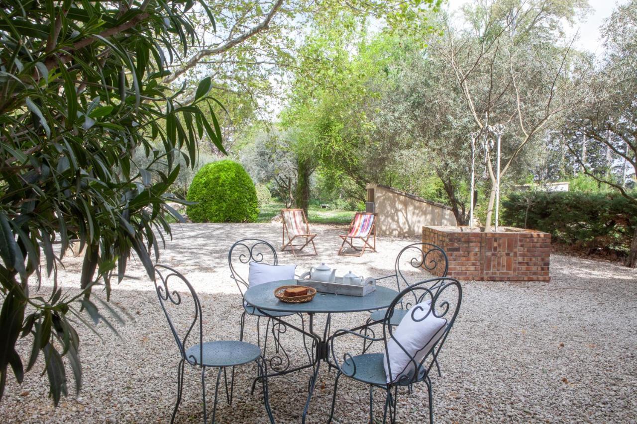 Domaine De Blanche Fleur Hotel Chateauneuf-de-Gadagne Exterior photo